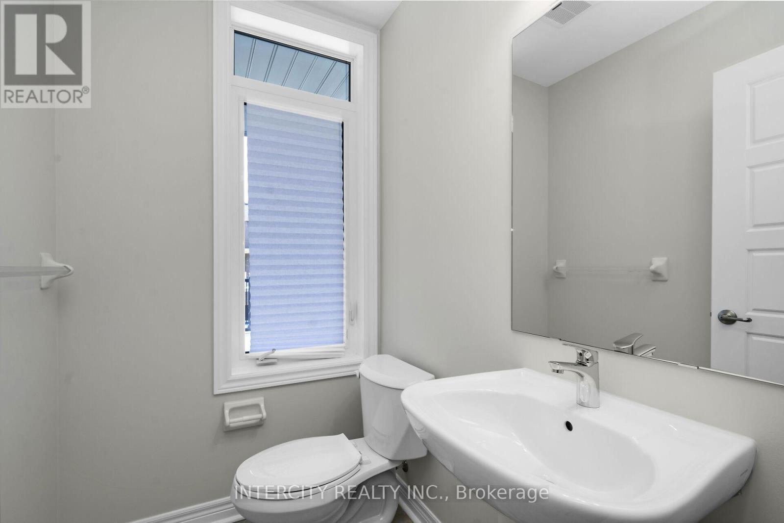 323 Inspire Boulevard, Brampton, Ontario  L6R 4E6 - Photo 18 - W12576270