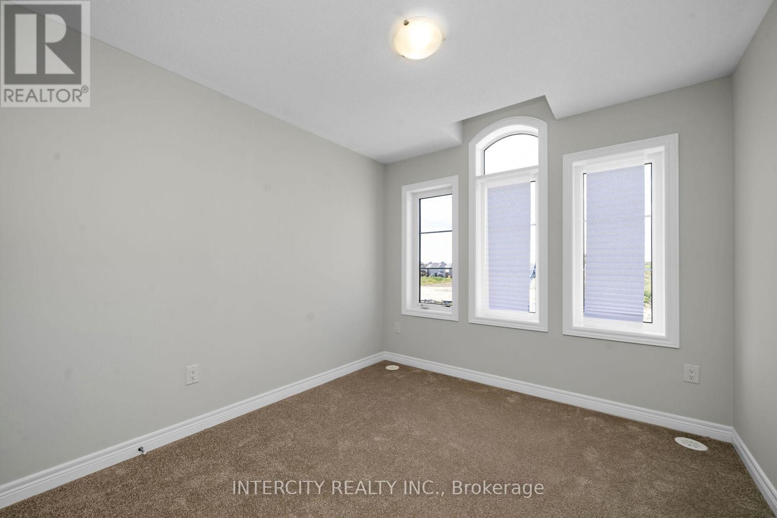 323 Inspire Boulevard, Brampton, Ontario  L6R 4E6 - Photo 28 - W12576270