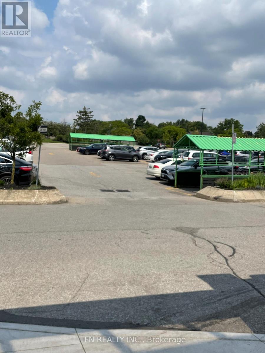 4099 Erin Mills Parkway, Mississauga, Ontario  L5L 3P9 - Photo 11 - W12576274