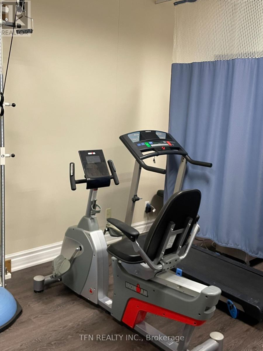 4099 Erin Mills Parkway, Mississauga, Ontario  L5L 3P9 - Photo 4 - W12576274