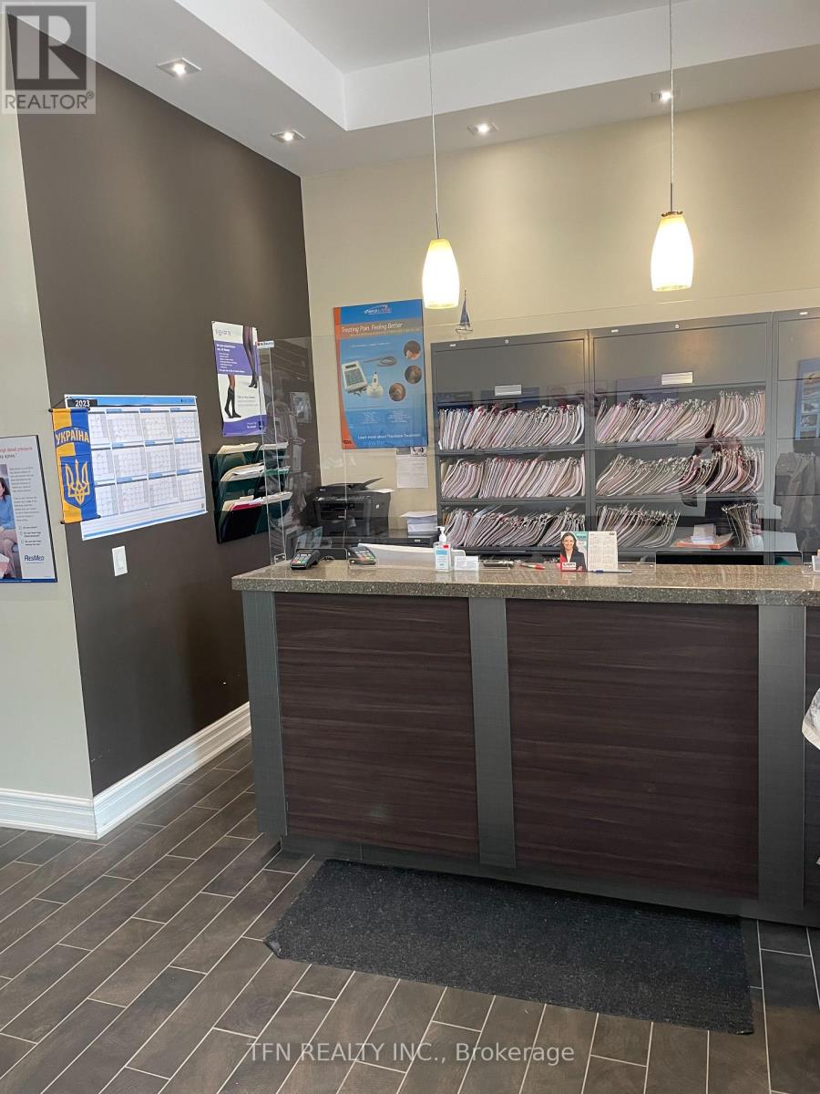 4099 Erin Mills Parkway, Mississauga, Ontario  L5L 3P9 - Photo 8 - W12576274