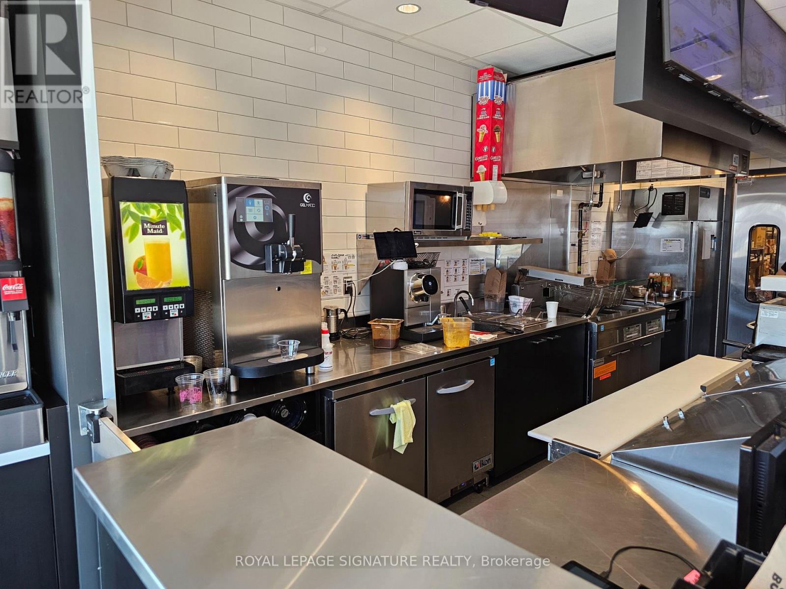 7 - 9055 Airport Road, Brampton, Ontario  L6S 0B8 - Photo 10 - W12576292