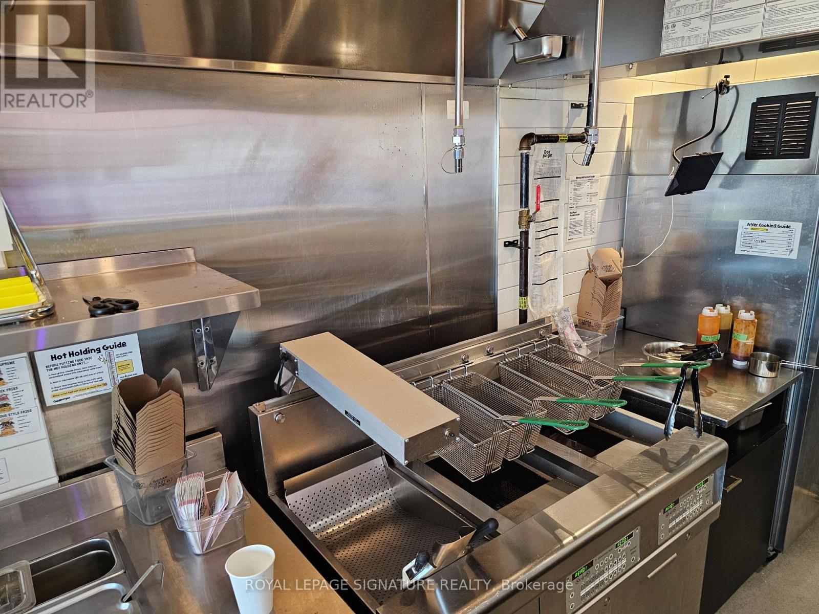 7 - 9055 Airport Road, Brampton, Ontario  L6S 0B8 - Photo 16 - W12576292