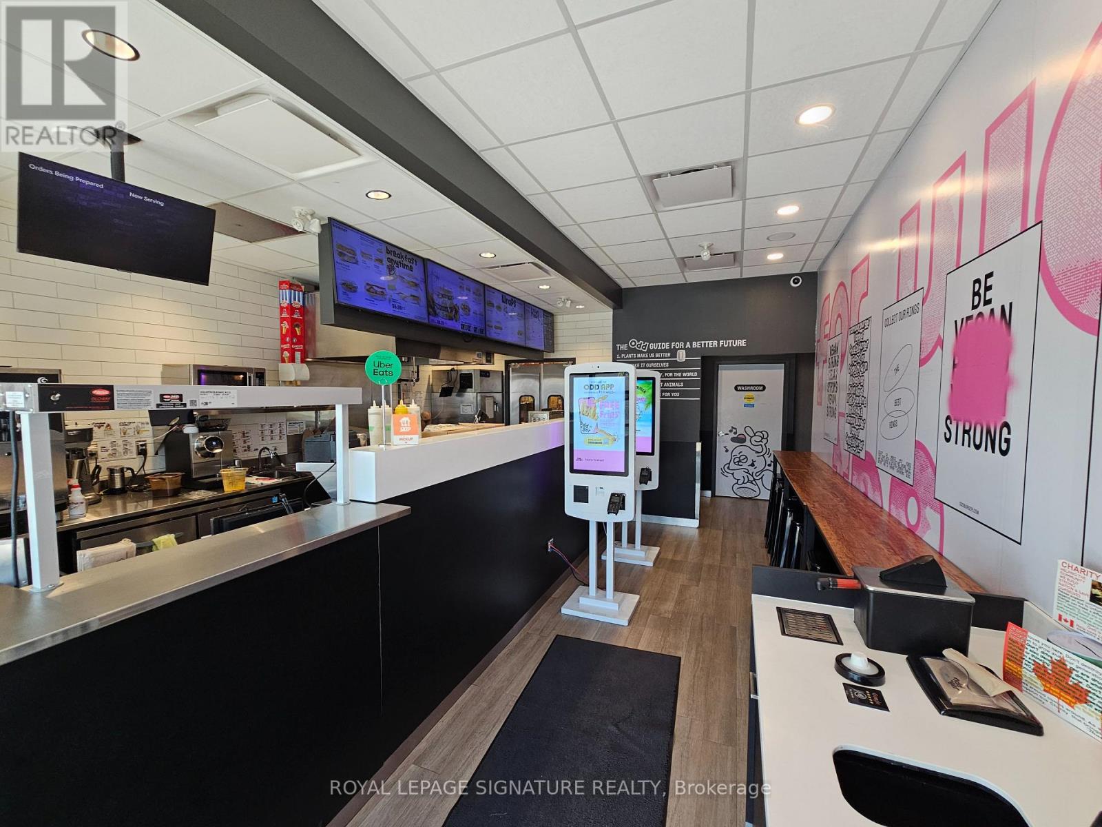 7 - 9055 Airport Road, Brampton, Ontario  L6S 0B8 - Photo 2 - W12576292