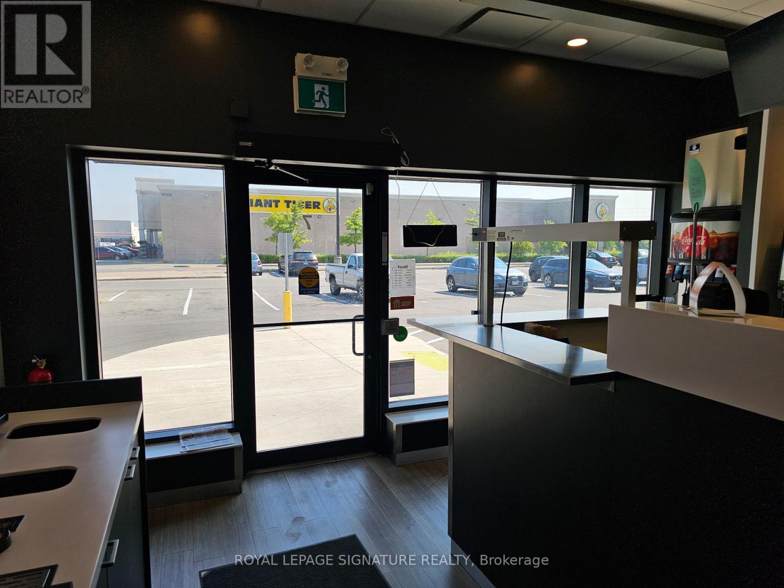 7 - 9055 Airport Road, Brampton, Ontario  L6S 0B8 - Photo 8 - W12576292