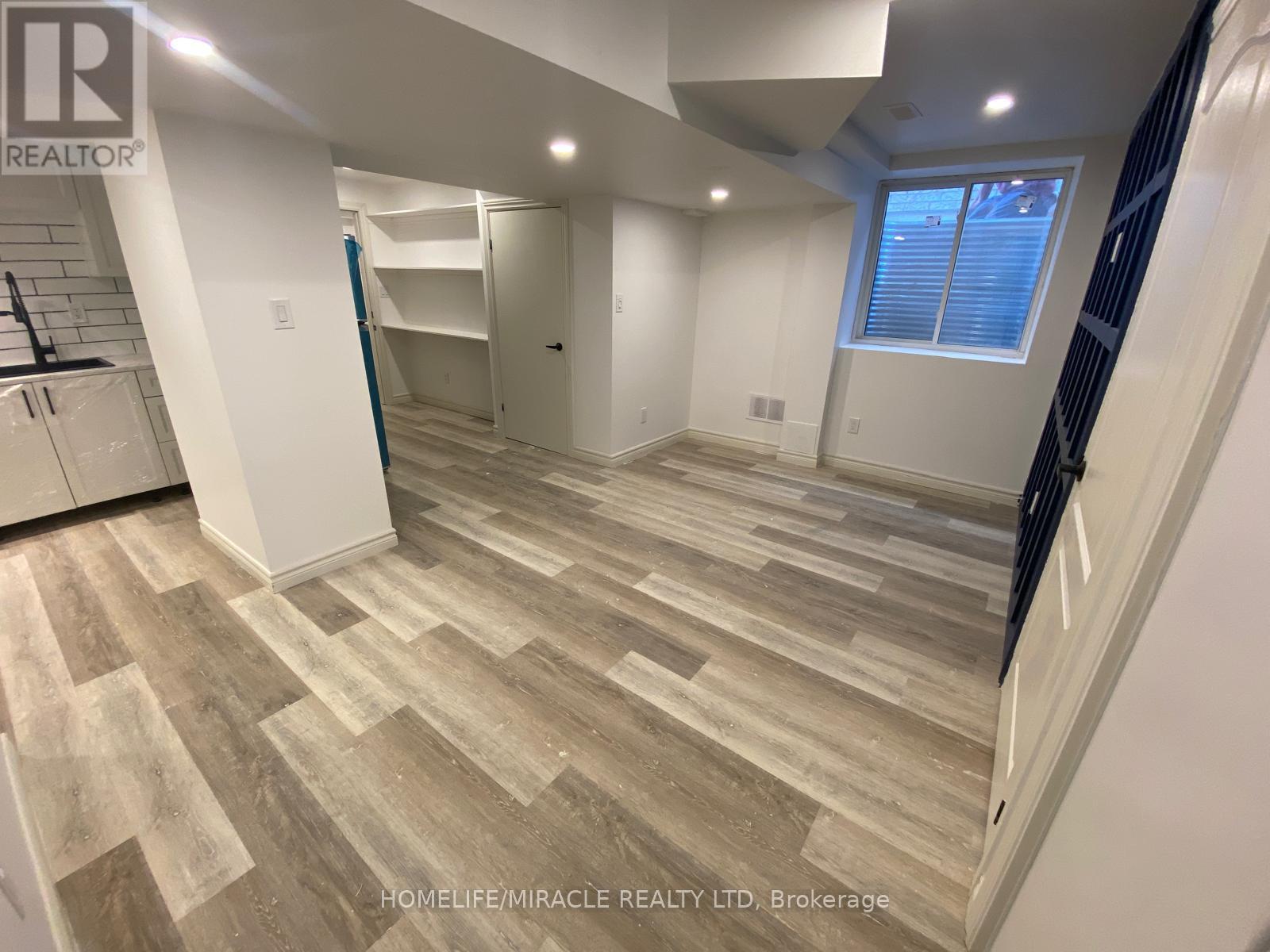 Bsmt - 45 Snapdragon Square, Brampton, Ontario  L6P 3K2 - Photo 9 - W12576312