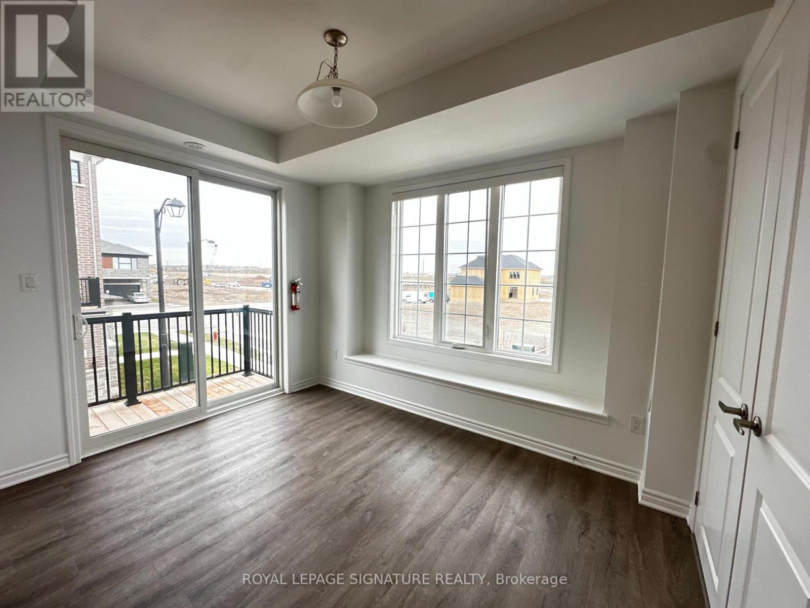 15 - 1259 Lily Crescent, Milton, Ontario  L9E 2C1 - Photo 3 - W12576330