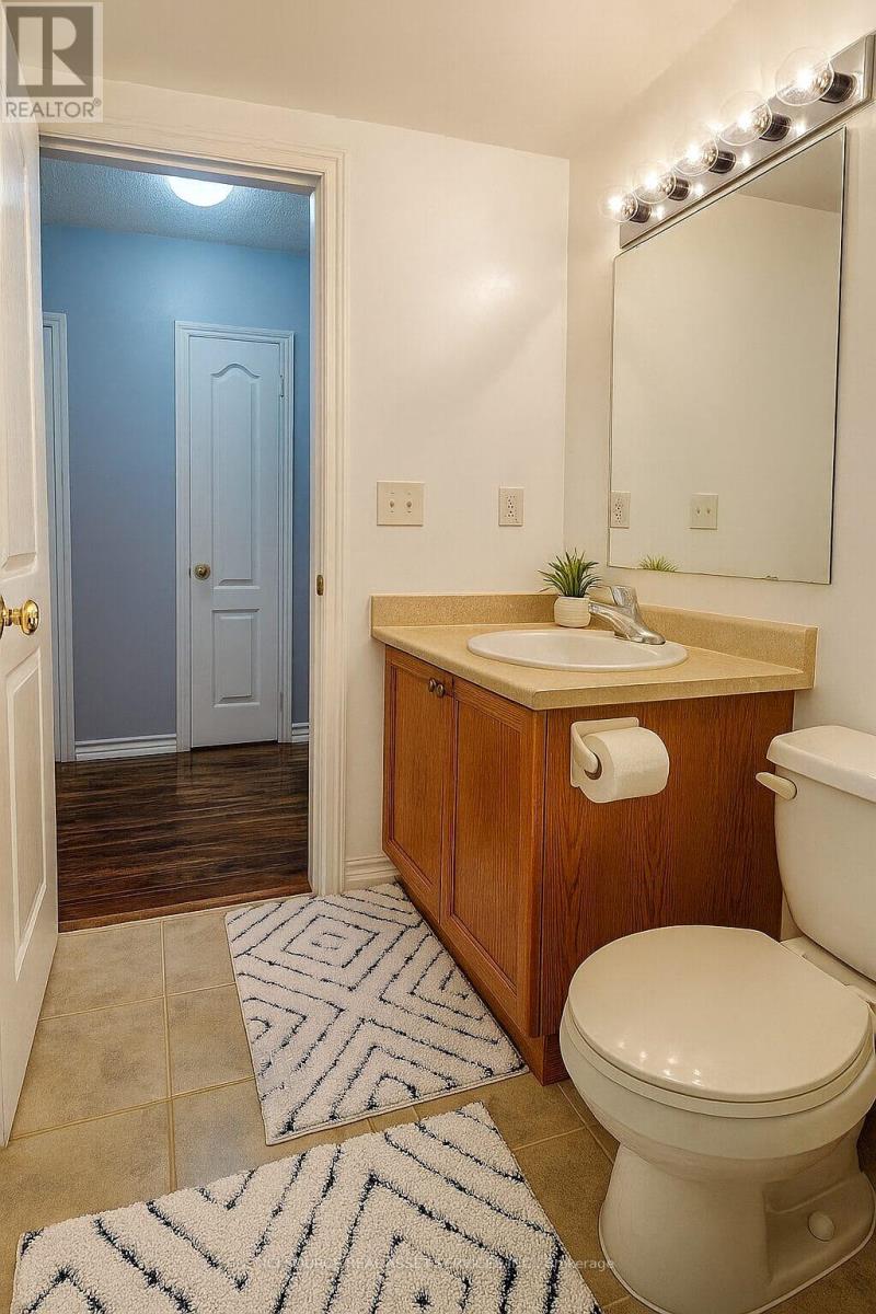 3 - 5050 Intrepid Drive, Mississauga, Ontario  L5M 0E5 - Photo 15 - W12576332