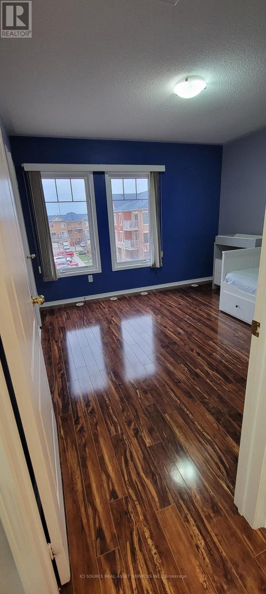 3 - 5050 Intrepid Drive, Mississauga, Ontario  L5M 0E5 - Photo 18 - W12576332