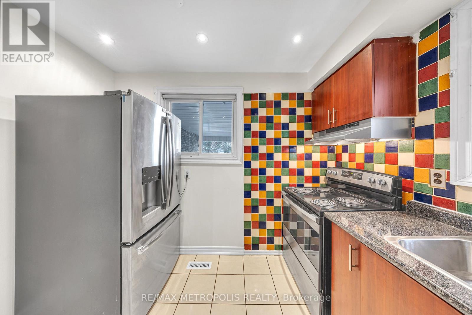 Main - 501 Daralea Heights, Mississauga, Ontario  L5A 3H7 - Photo 21 - W12576342