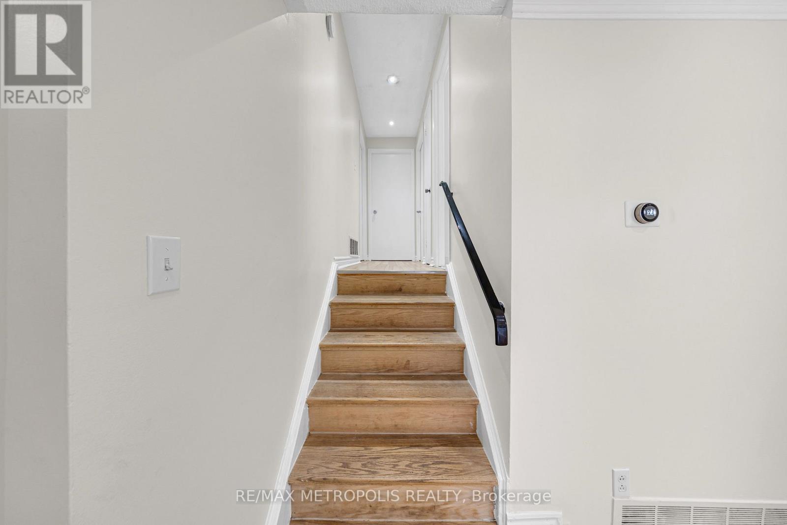 Main - 501 Daralea Heights, Mississauga, Ontario  L5A 3H7 - Photo 22 - W12576342