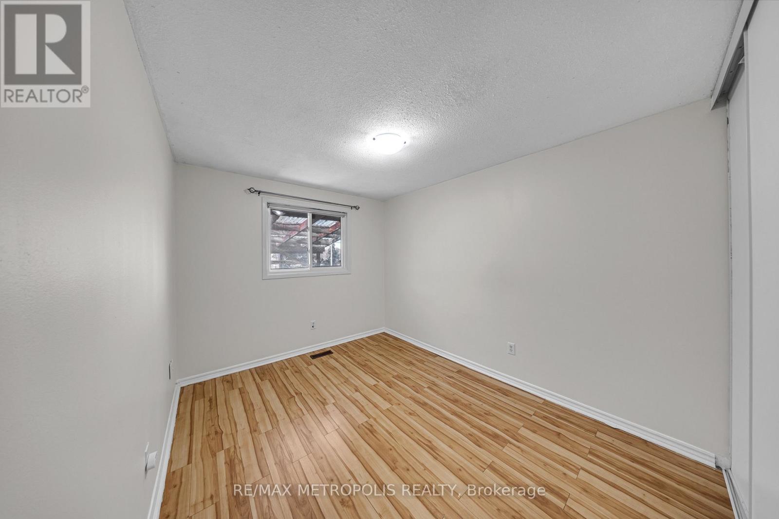 Main - 501 Daralea Heights, Mississauga, Ontario  L5A 3H7 - Photo 23 - W12576342