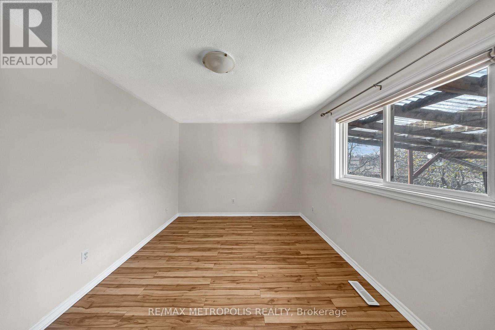 Main - 501 Daralea Heights, Mississauga, Ontario  L5A 3H7 - Photo 29 - W12576342