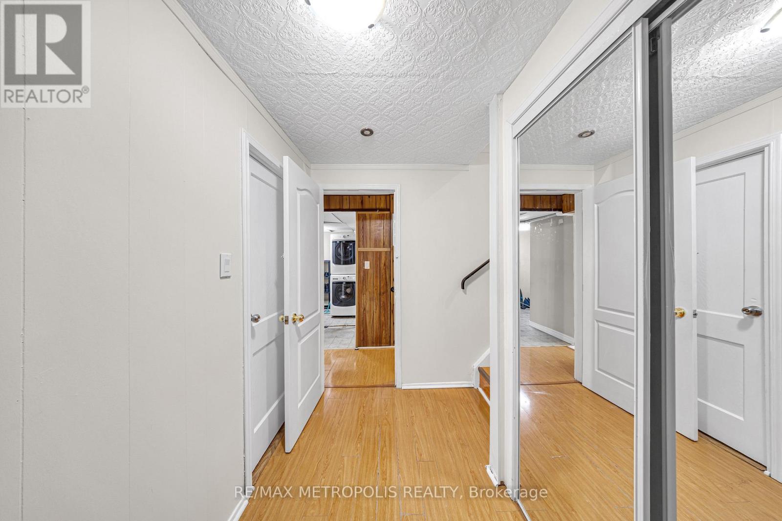 Main - 501 Daralea Heights, Mississauga, Ontario  L5A 3H7 - Photo 37 - W12576342