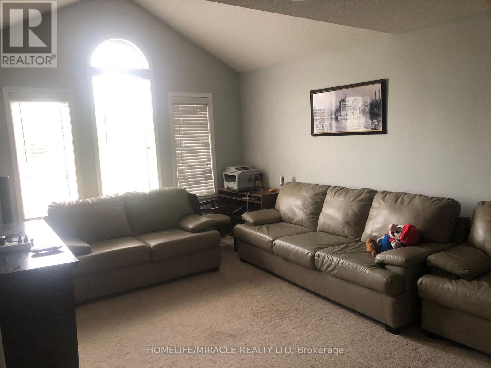 25 Seafair Crescent, Brampton, Ontario  L6Y 5W2 - Photo 14 - W12576352