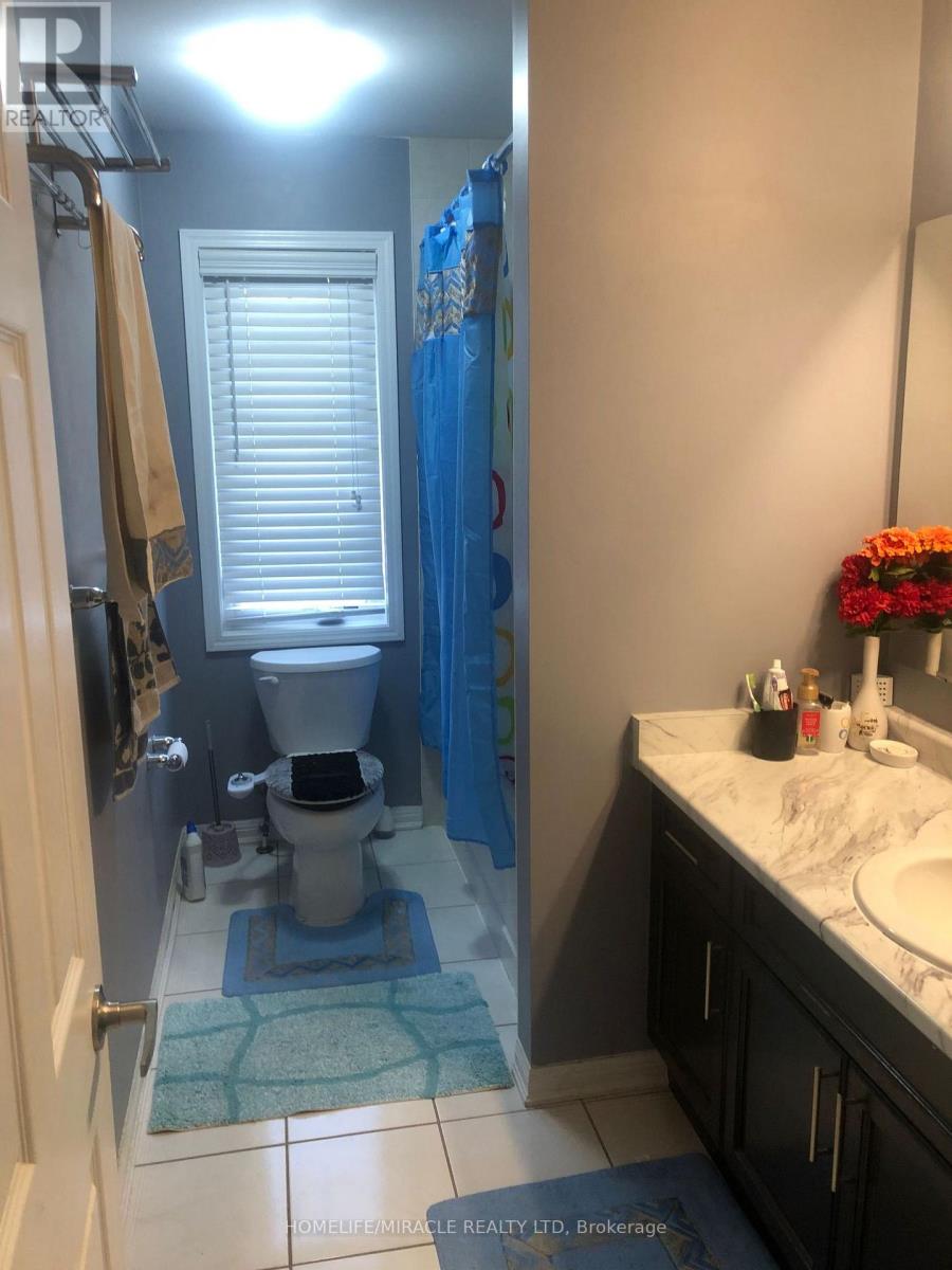 25 Seafair Crescent, Brampton, Ontario  L6Y 5W2 - Photo 16 - W12576352