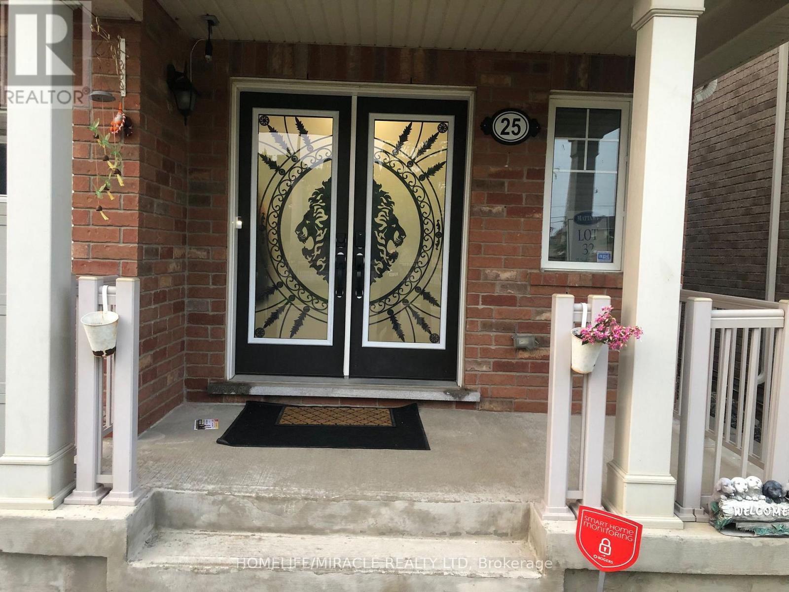 25 Seafair Crescent, Brampton, Ontario  L6Y 5W2 - Photo 2 - W12576352