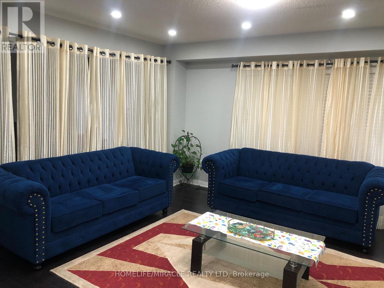 25 Seafair Crescent, Brampton, Ontario  L6Y 5W2 - Photo 8 - W12576352