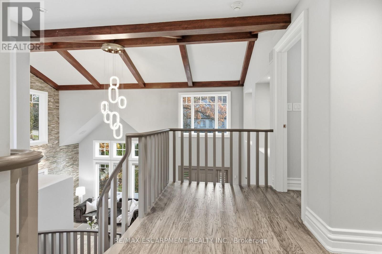 271 Oakhill Road, Mississauga, Ontario  L5G 2P8 - Photo 18 - W12576364