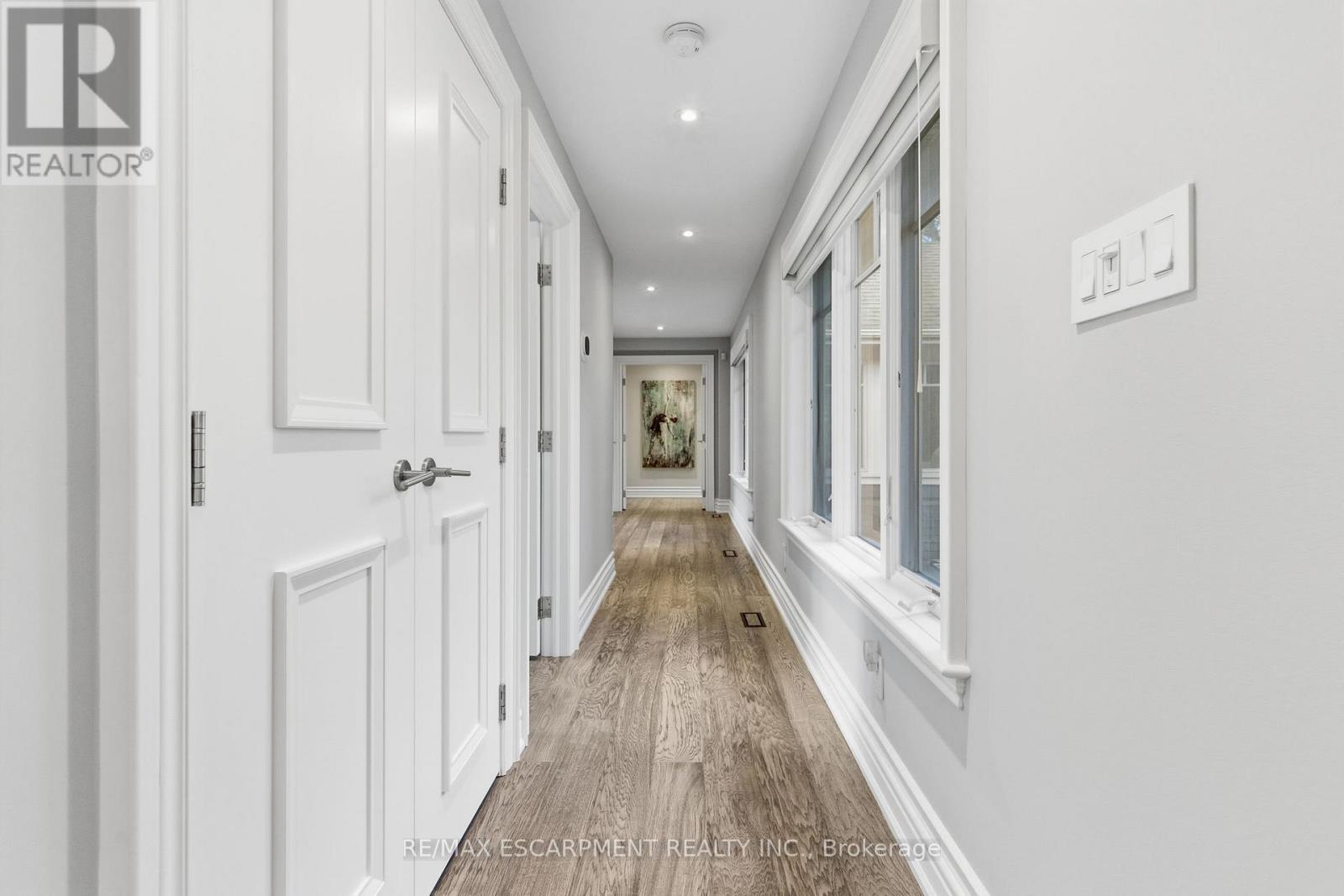 271 Oakhill Road, Mississauga, Ontario  L5G 2P8 - Photo 19 - W12576364