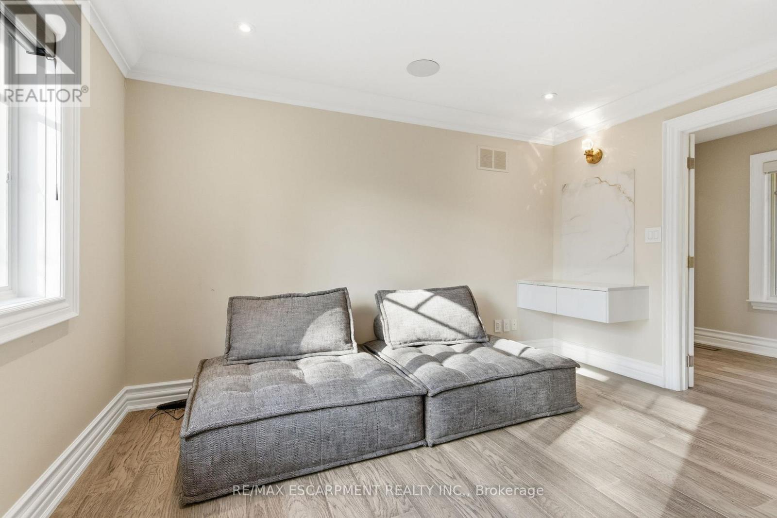 271 Oakhill Road, Mississauga, Ontario  L5G 2P8 - Photo 26 - W12576364