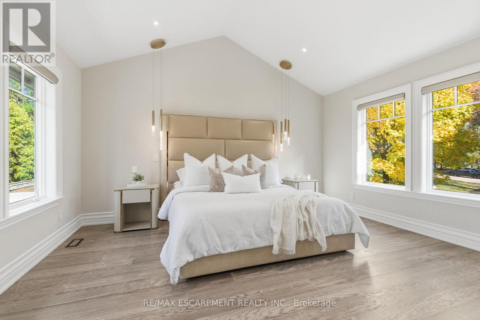 271 Oakhill Road, Mississauga, Ontario  L5G 2P8 - Photo 28 - W12576364