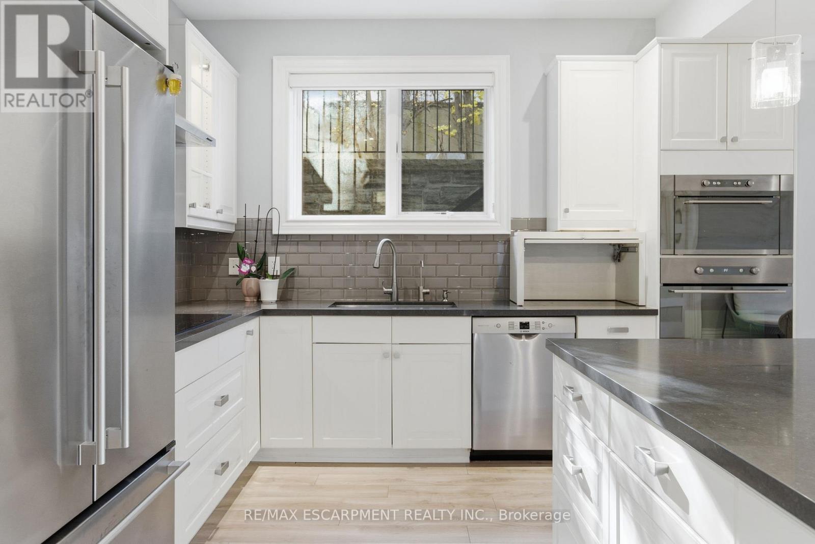 271 Oakhill Road, Mississauga, Ontario  L5G 2P8 - Photo 35 - W12576364