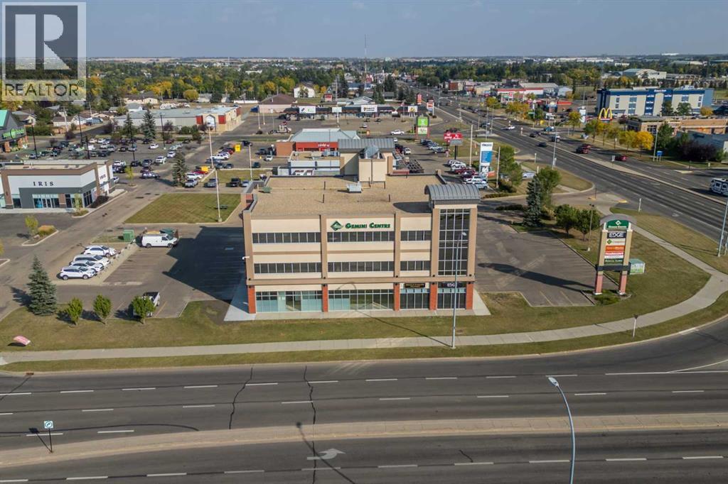 6708 48 Avenue, Camrose, Alberta T4V 4S3 - Photo 5 - A2258132