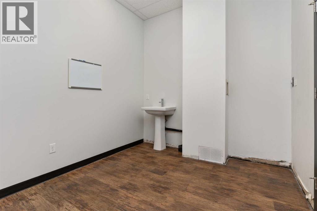 6708 48 Avenue, Camrose, Alberta T4V 4S3 - Photo 22 - A2258132