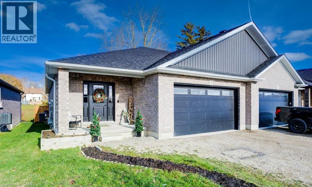 8 Malcolm Crescent, Listowel, Ontario  N4W 0K3 - Photo 1 - 40789335