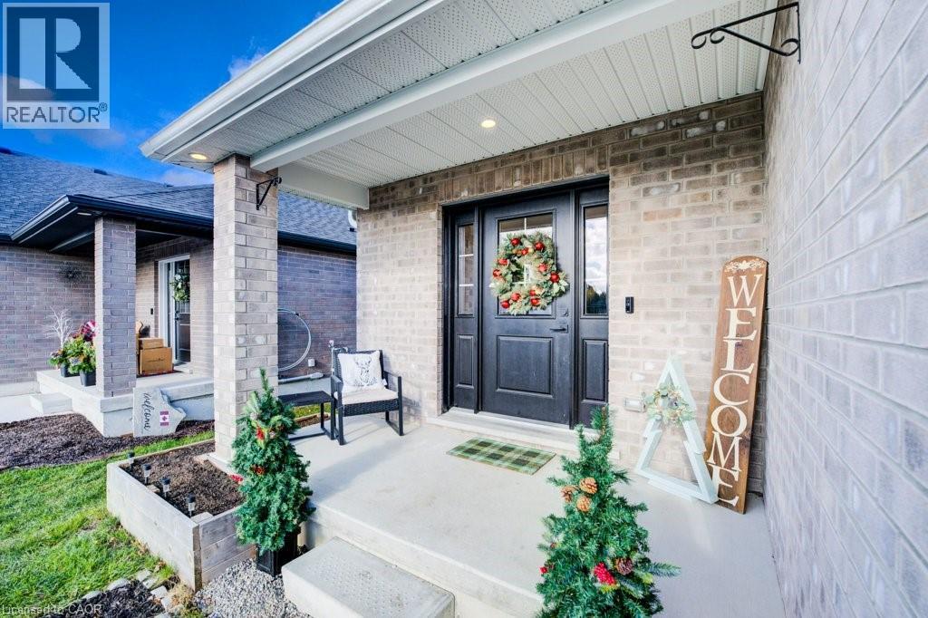 8 Malcolm Crescent, Listowel, Ontario  N4W 0K3 - Photo 4 - 40789335