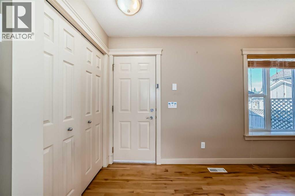 42 Ypres Green Sw, Calgary, Alberta  T2T 6M1 - Photo 19 - A2252885