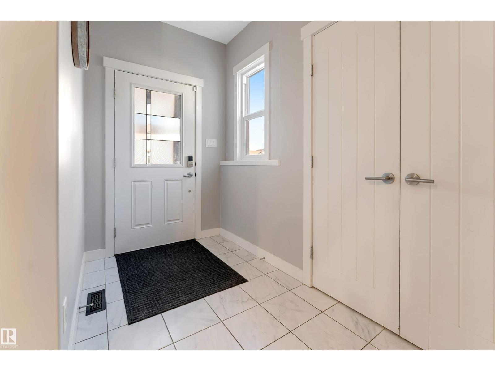 811 35 Av Nw, Edmonton, Alberta  T6T 1A3 - Photo 2 - E4466718