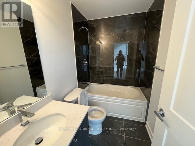 416 - 312 Erb Street W, Waterloo, Ontario  N2L 1W3 - Photo 4 - X12576290