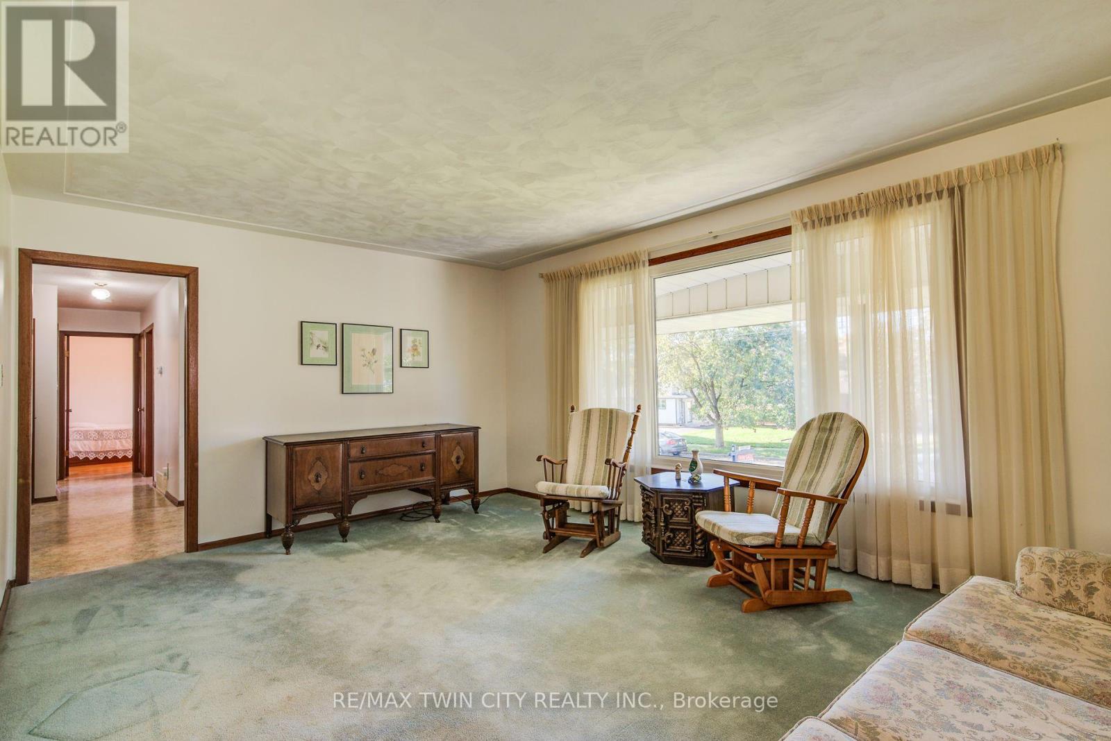 39 Kenwood Crescent, Guelph, Ontario  N1H 6E4 - Photo 6 - X12576326