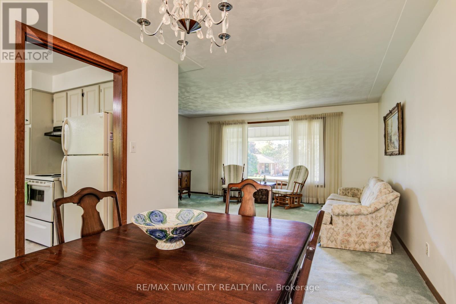 39 Kenwood Crescent, Guelph, Ontario  N1H 6E4 - Photo 8 - X12576326