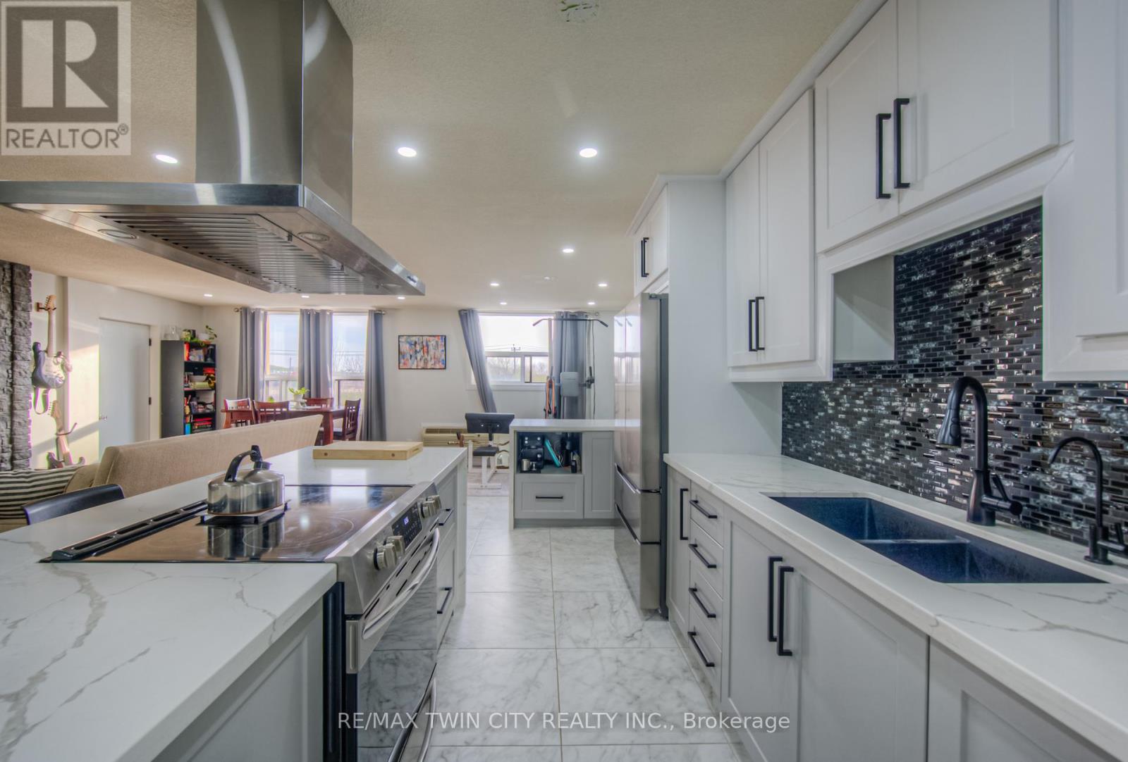 410 - 185 Kehl Street, Kitchener, Ontario  N2M 5B9 - Photo 7 - X12576370