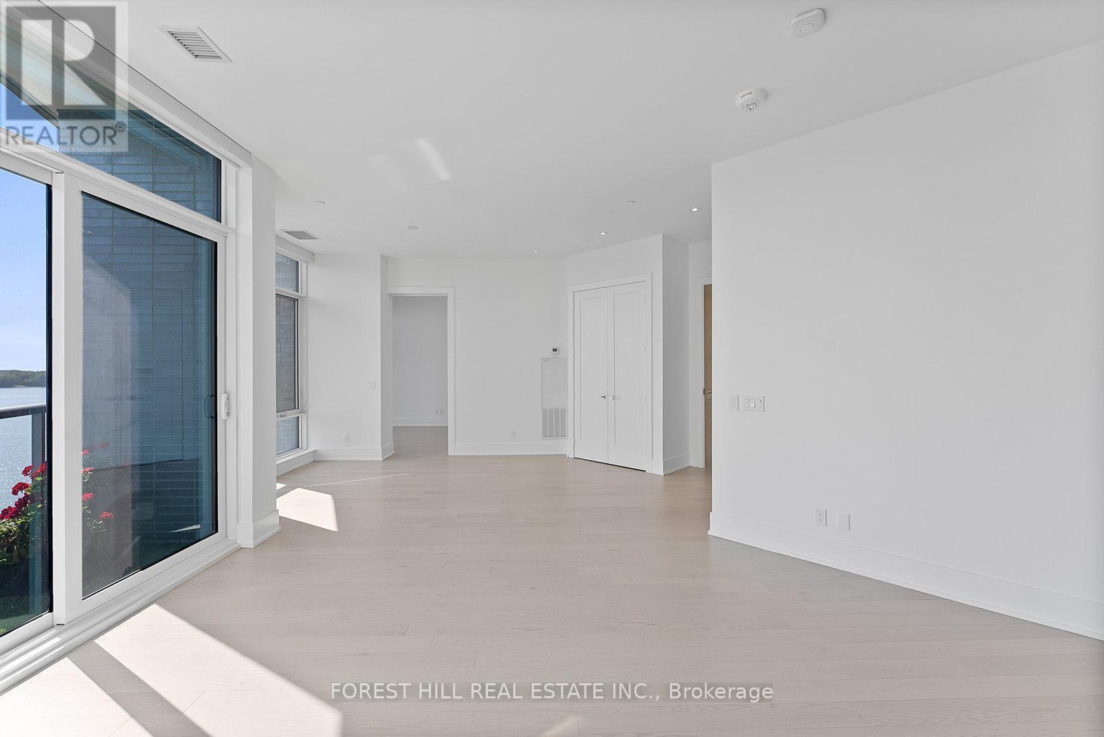 Sph #07 - 1 Edgewater Drive, Toronto, Ontario  M5A 0L1 - Photo 10 - C12576430