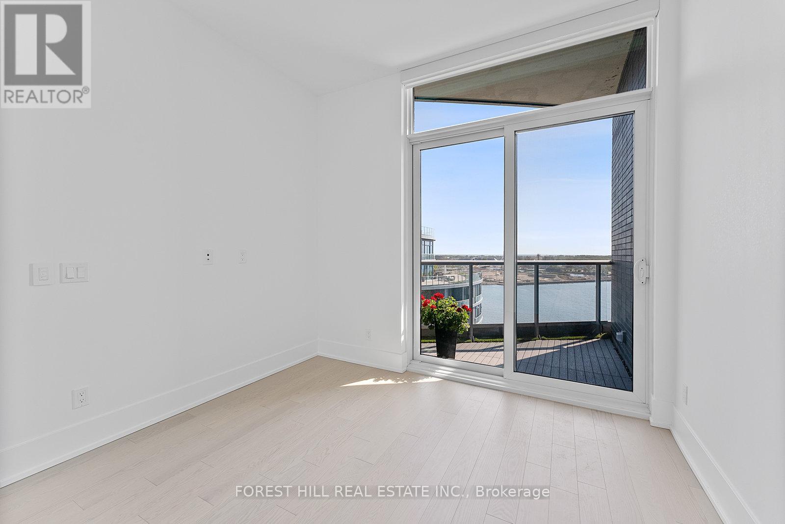 Sph #07 - 1 Edgewater Drive, Toronto, Ontario  M5A 0L1 - Photo 15 - C12576430