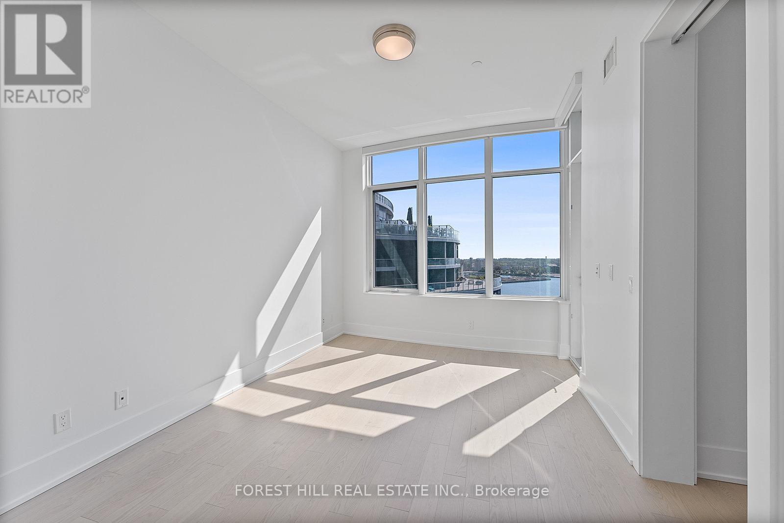 Sph #07 - 1 Edgewater Drive, Toronto, Ontario  M5A 0L1 - Photo 21 - C12576430