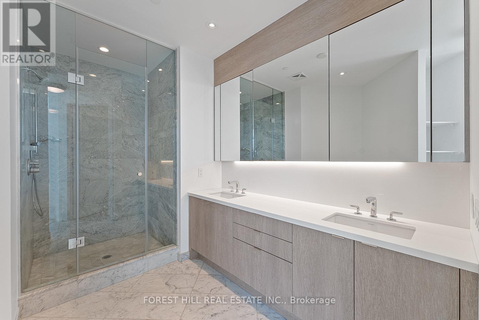 Sph #07 - 1 Edgewater Drive, Toronto, Ontario  M5A 0L1 - Photo 22 - C12576430