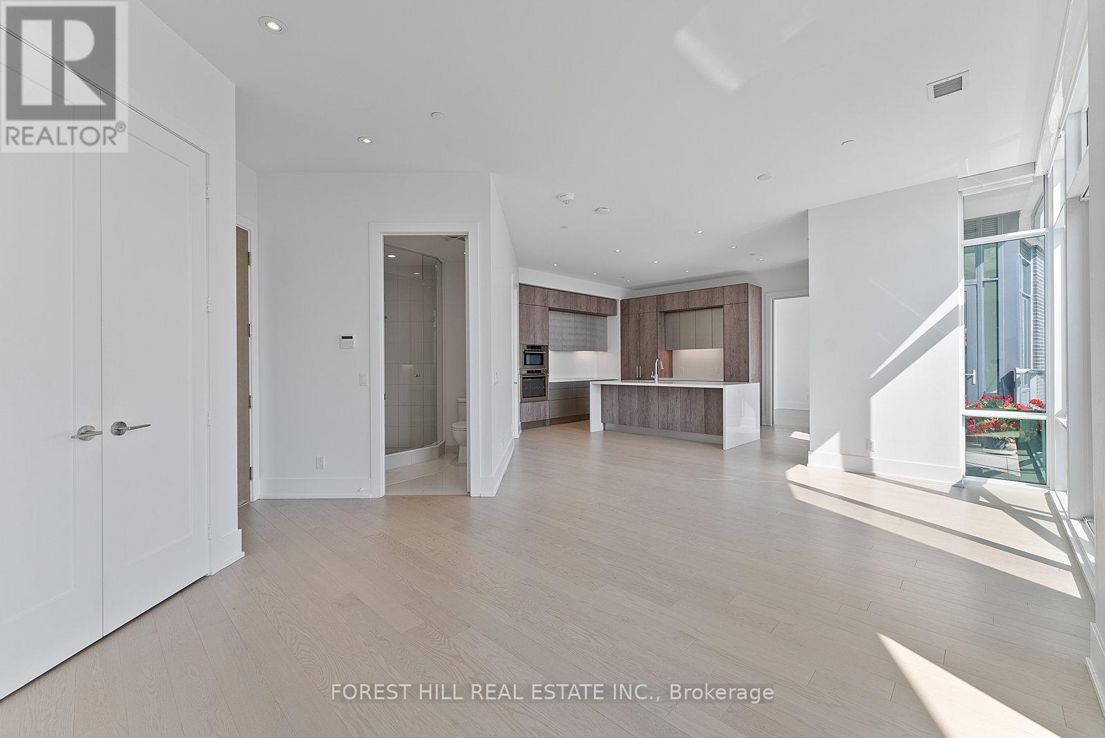 Sph #07 - 1 Edgewater Drive, Toronto, Ontario  M5A 0L1 - Photo 4 - C12576430