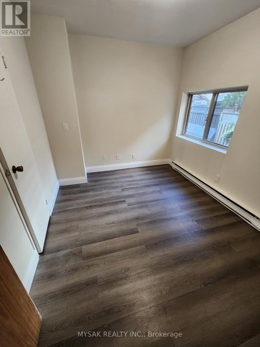 50-52 Dundonald Street, Toronto, Ontario  M4Y 1K2 - Photo 13 - C12576442