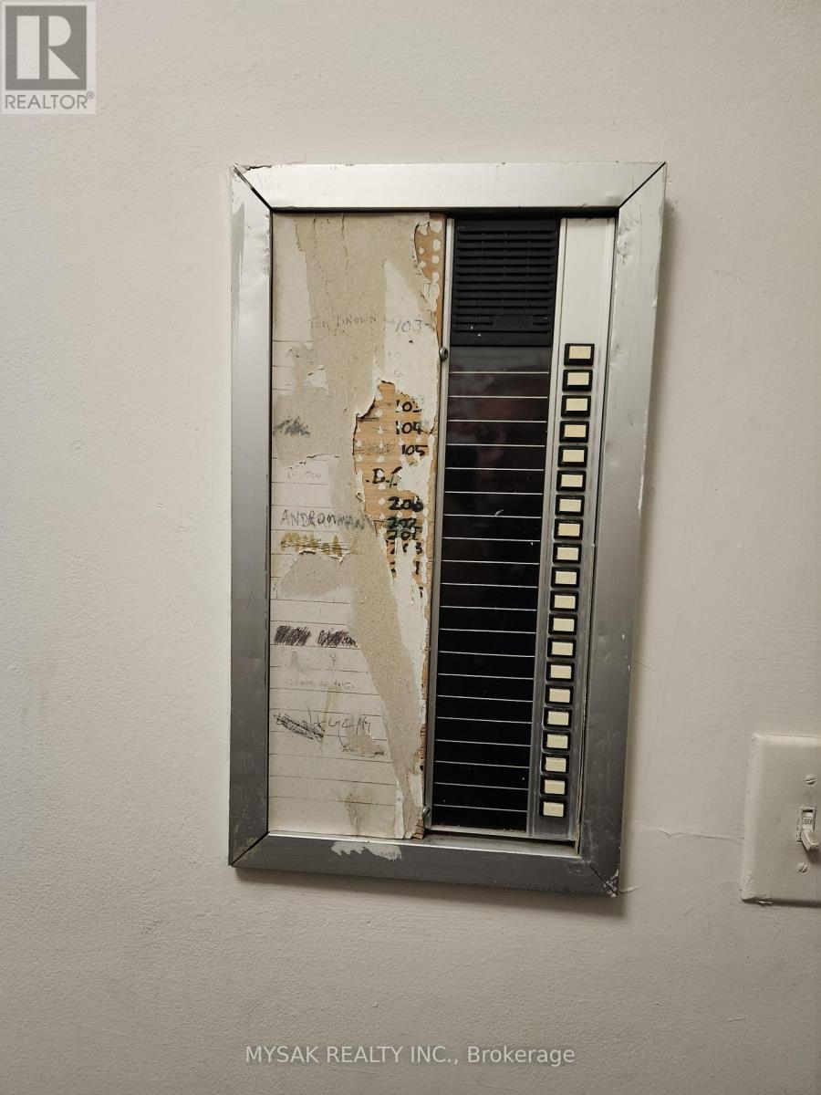 52 Dundonald Street, Toronto, Ontario  M4Y 1K2 - Photo 16 - C12576464