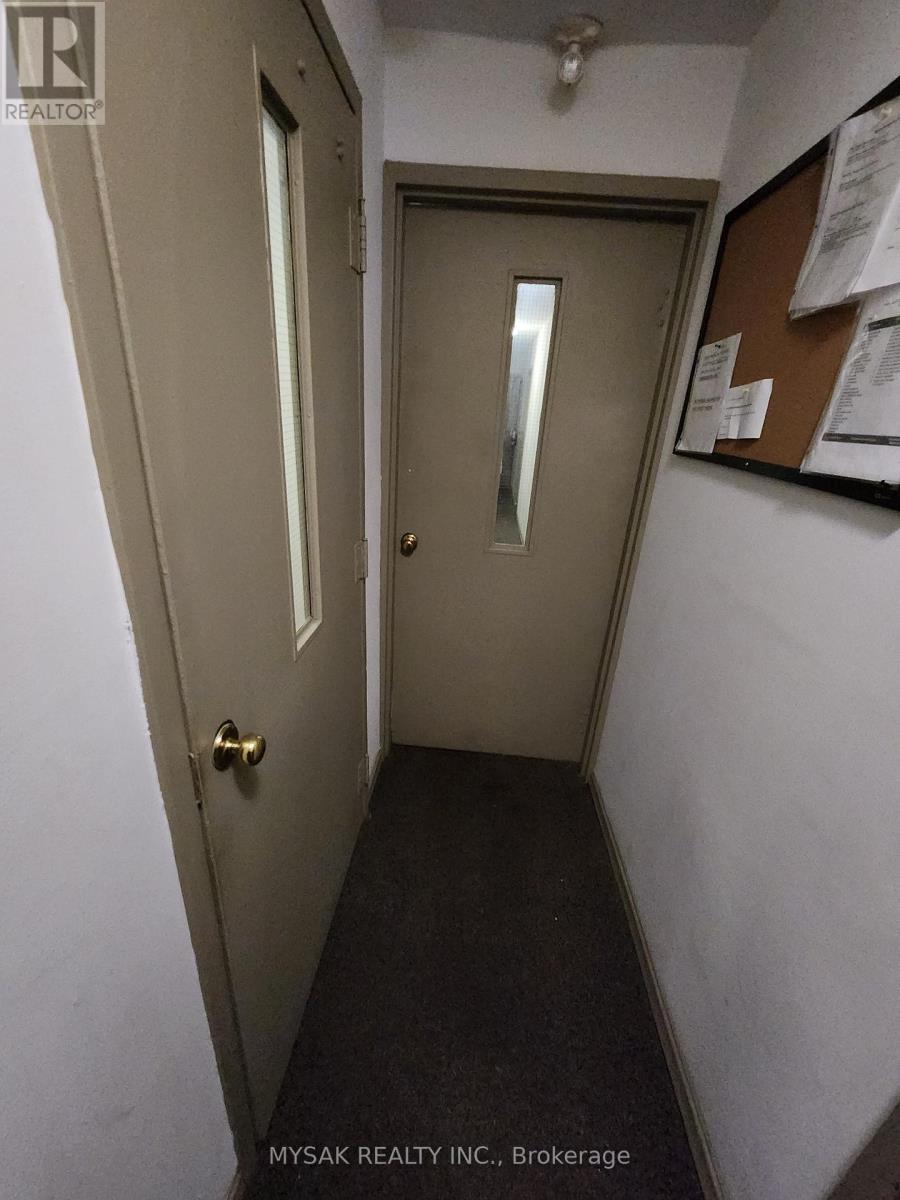 52 Dundonald Street, Toronto, Ontario  M4Y 1K2 - Photo 6 - C12576464