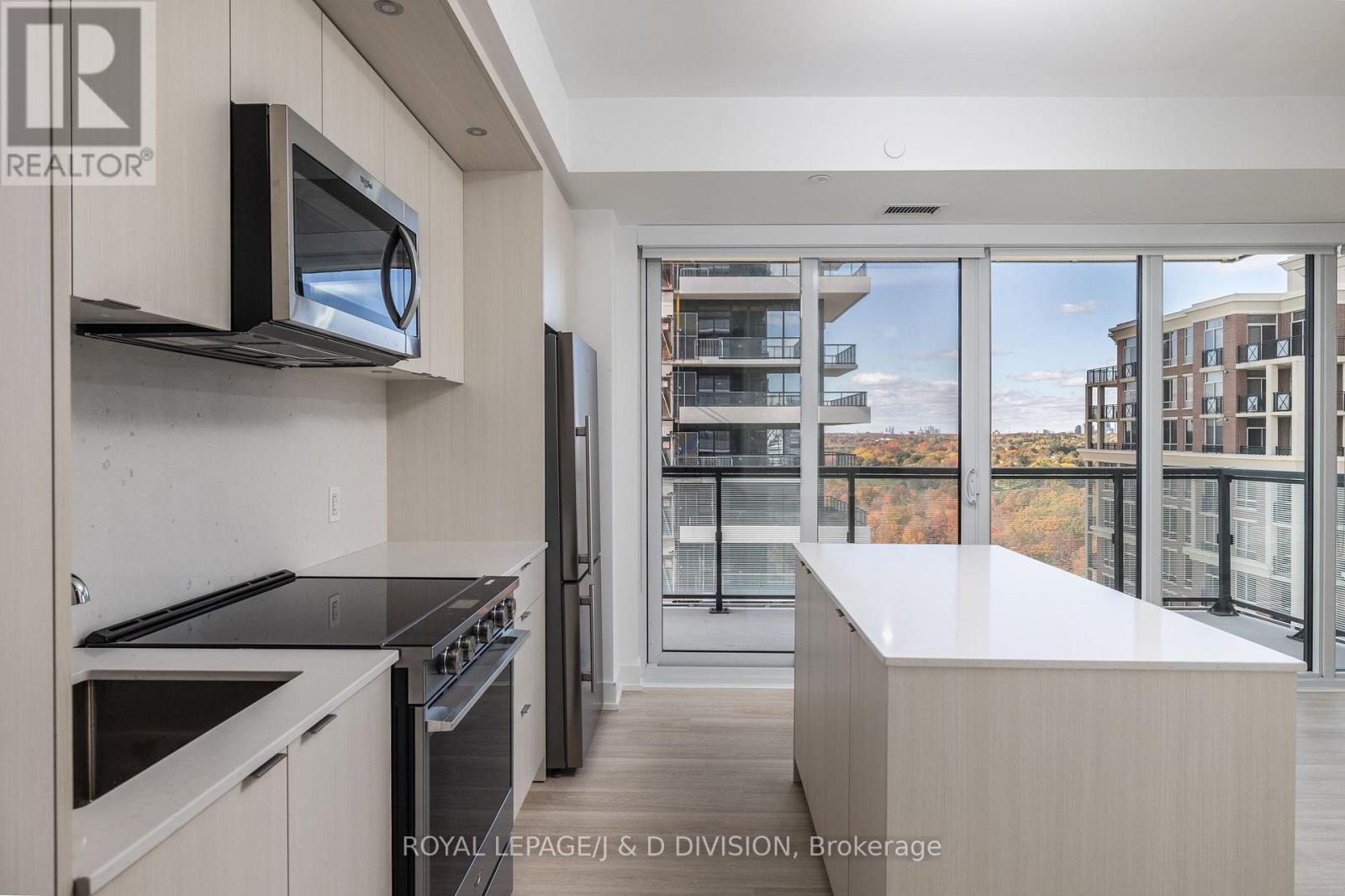 1837 - 20 Inn On The Park Drive, Toronto, Ontario  M3C 0P8 - Photo 5 - C12576466