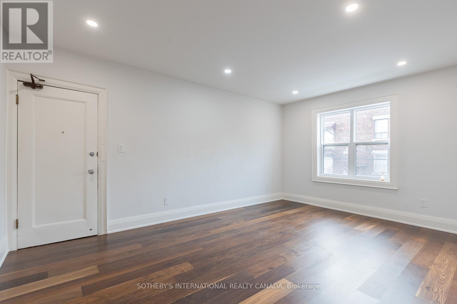 3 - 820 St. Clair Avenue W, Toronto, Ontario M6C 1B6 - Photo 2 - C12576476