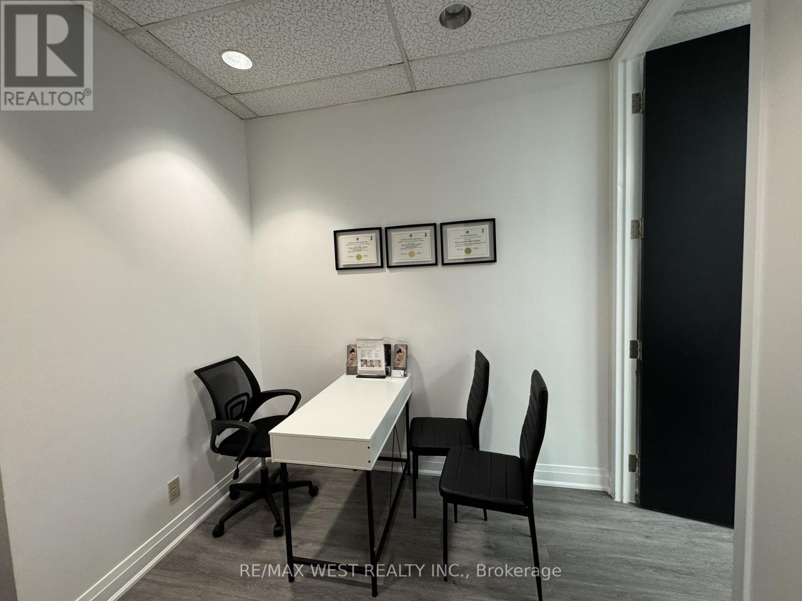 1106 - 123 Edward Street, Toronto, Ontario  M5G 1E2 - Photo 3 - C12576484