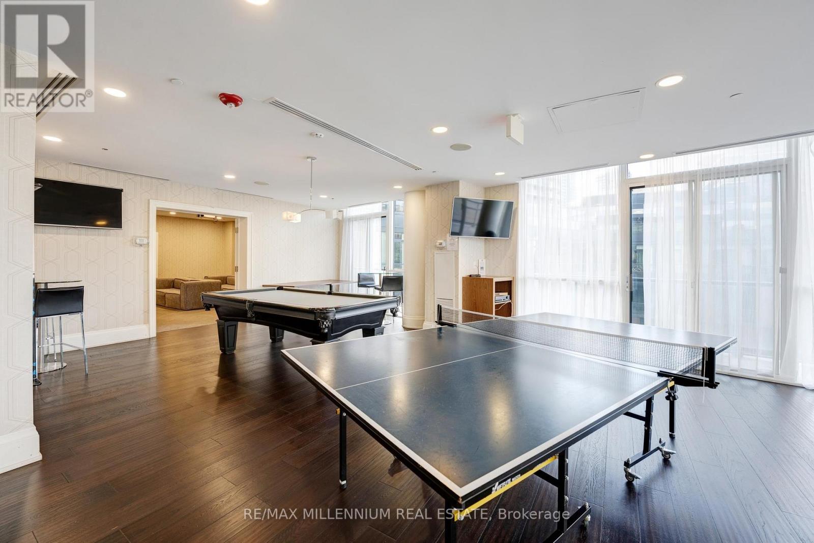 802 - 20 Bruyeres Mews, Toronto, Ontario  M5V 0G8 - Photo 10 - C12576542