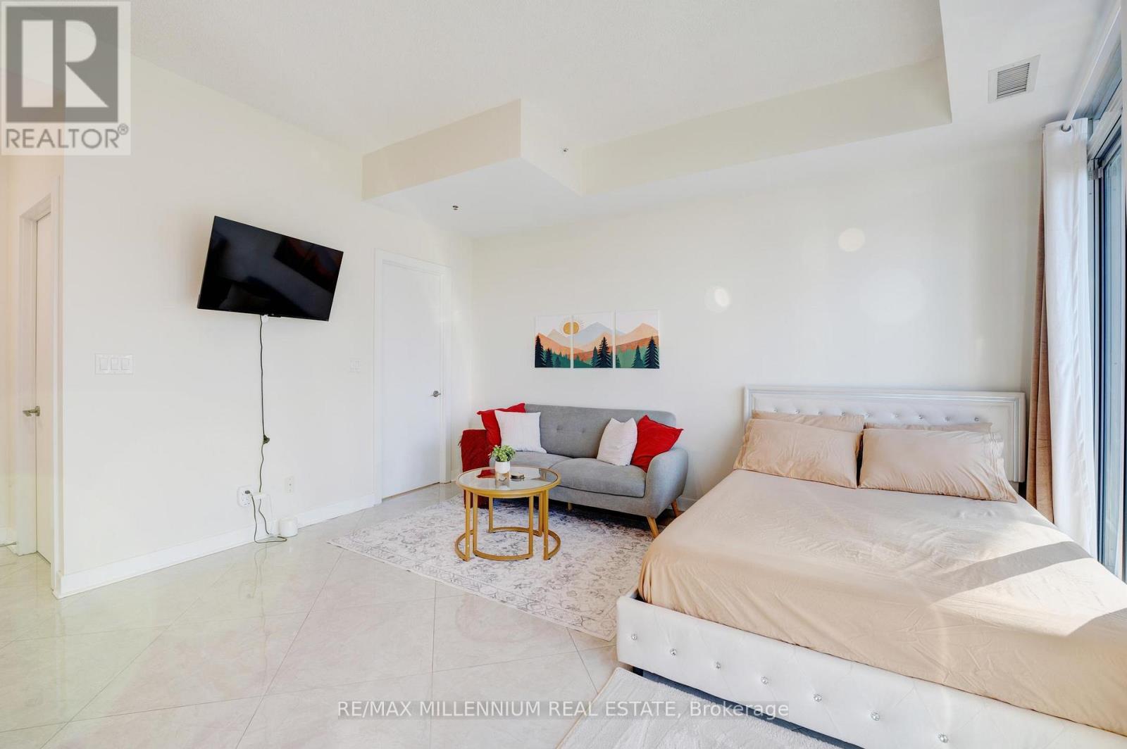 802 - 20 Bruyeres Mews, Toronto, Ontario  M5V 0G8 - Photo 19 - C12576542